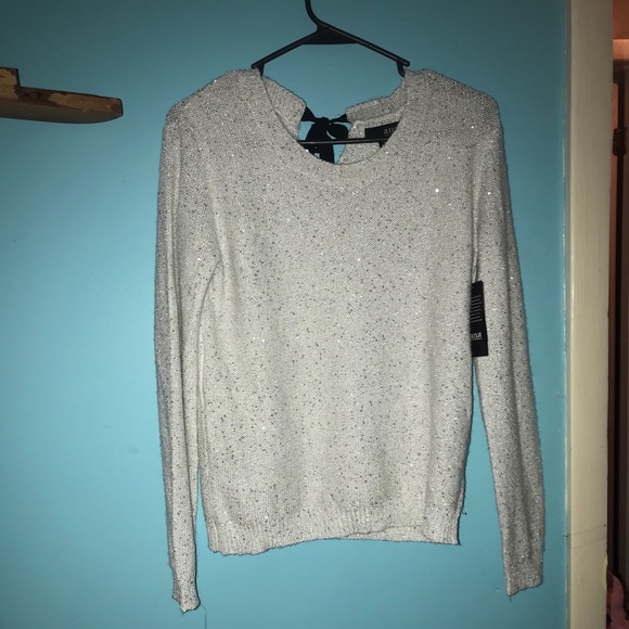 ⭐️NWT! Sparkle sweater with tie at the back! - Picture 2 of 4